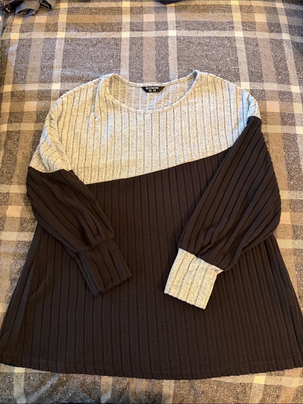 BloomChic Two-Tone Ribbed Knit Top in Cream and Brown